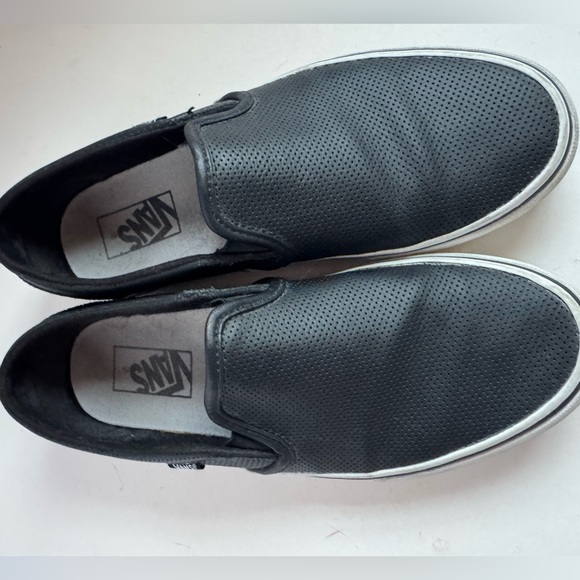 Black Leather Vans Size 9 - Picture 1 of 5